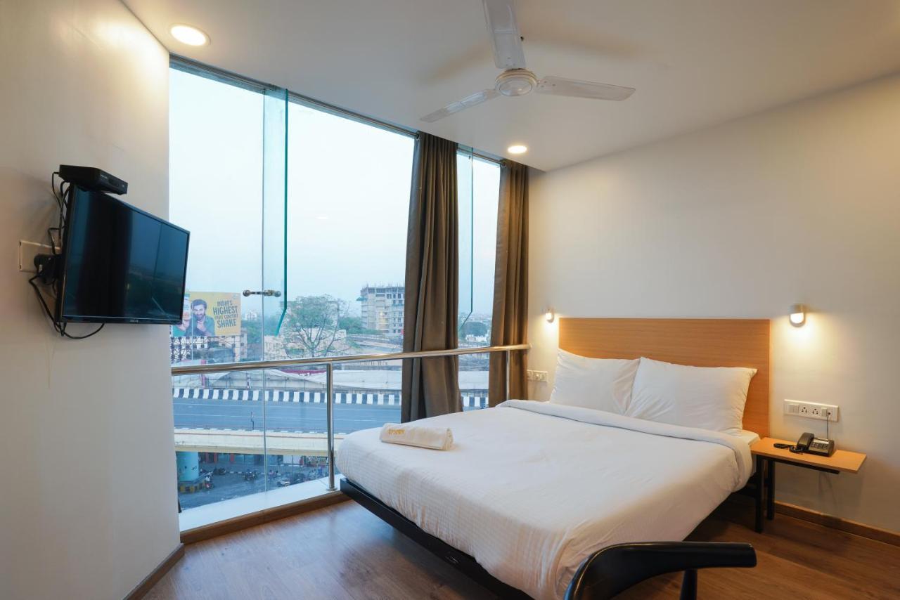Uptown Hotel Nagpur Exterior photo